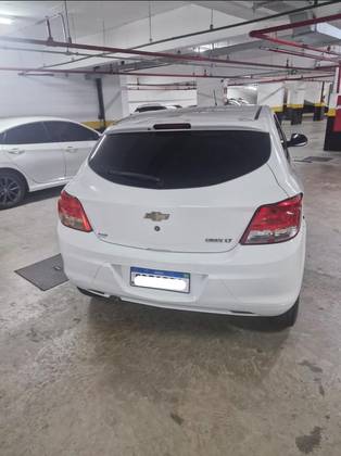 CHEVROLET ONIX 1.0 MPFI LT 8V FLEX 4P MANUAL CHEVROLET ONIX 1.0 MPFI LT 8V FLEX 4P MANUAL